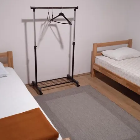 Md Apartment *